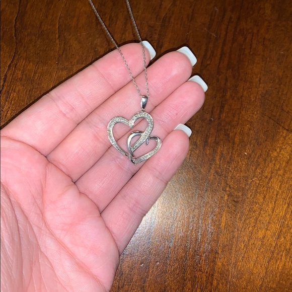 Jewelry - Beautiful double heart necklace